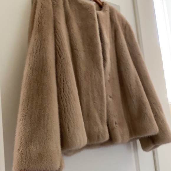 Original Alexander McQueen Fall 2005 runway mink fur jacket. Collectors item. - Picture 2 of 14